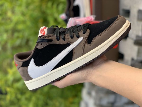 Travis Scott x Air Jordan 1 Low Dark Mocha swoosh