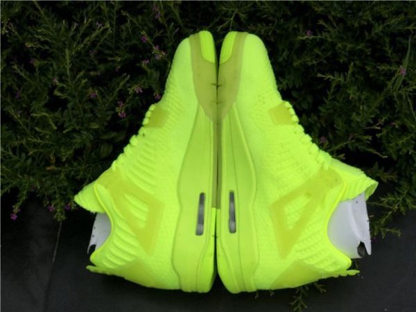 Volt Air Jordan 4 Flyknit sneaker