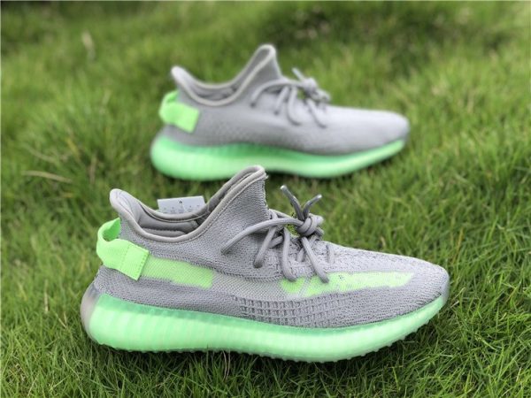 Yeezy Boost 350 V2 Grey Glow Volt panel