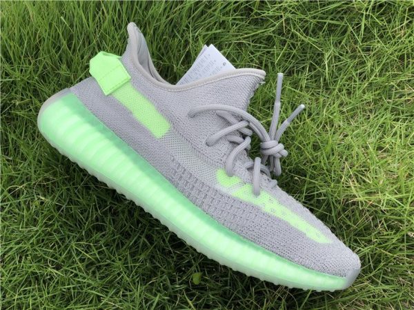 Yeezy Boost 350 V2 Grey Glow Volt traine