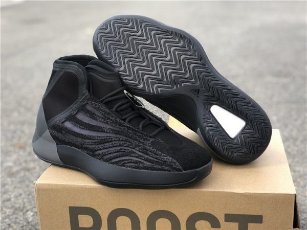 adidas Yeezy Basketball Triple Black sneaker