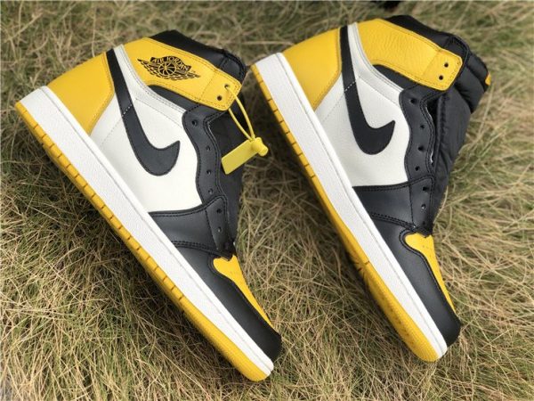 Air Jordan 1 High Yellow Toe sides