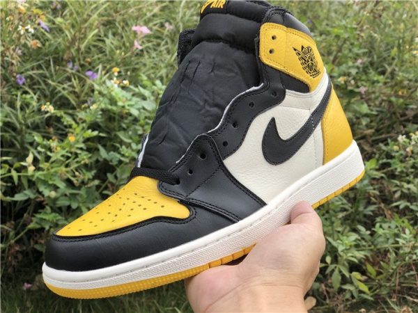 Air Jordan 1 High Yellow Toe white black