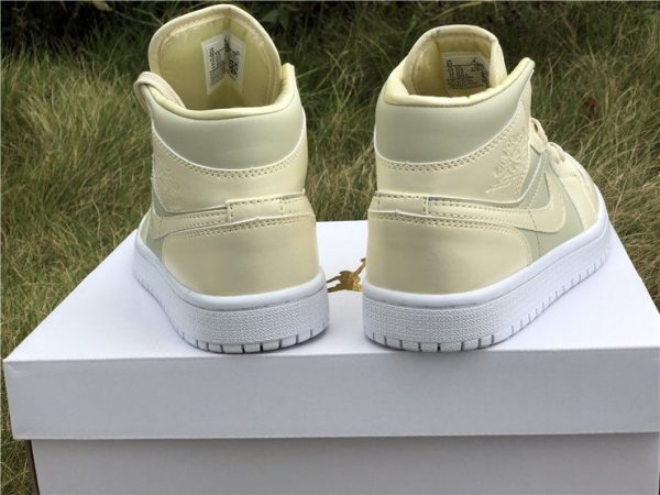 Air Jordan 1 Mid Goose Feather Lemon Yellow heel