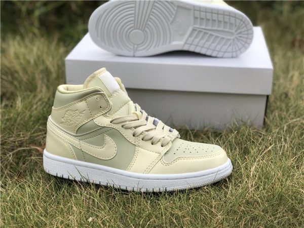 Air Jordan 1 Mid Lemon Yellow sole