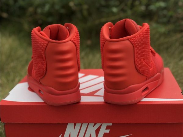 Air Yeezy 2 Red October heel