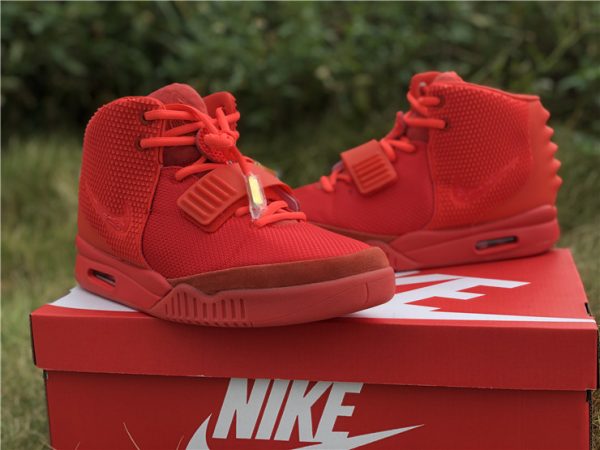 Air Yeezy 2 Sp red October sneaker