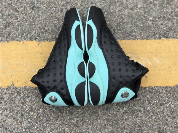 Black Island Green Air Jordan 13s panel