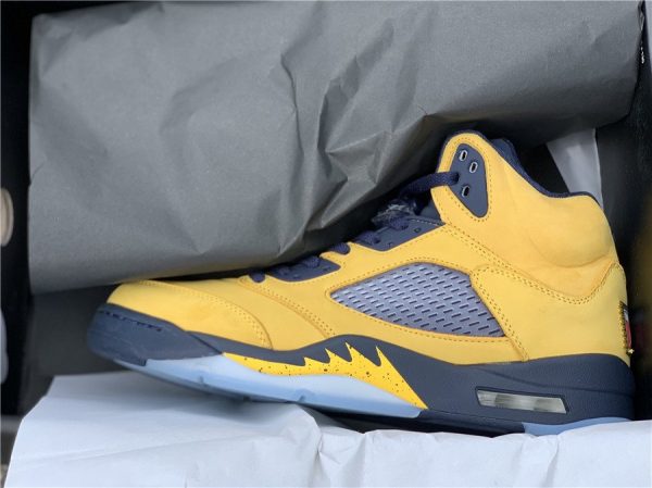 Jordan 5 Retro Michigan in box