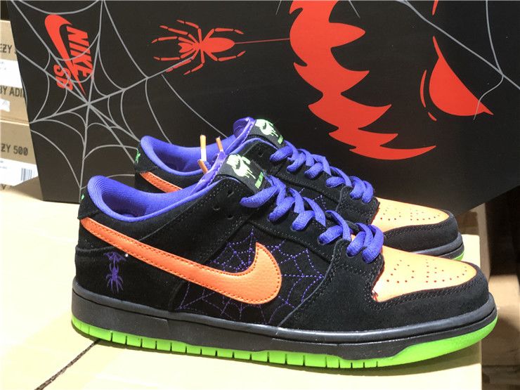 Nike SB Dunk Low 'Night of Mischief' Black/Total Orange