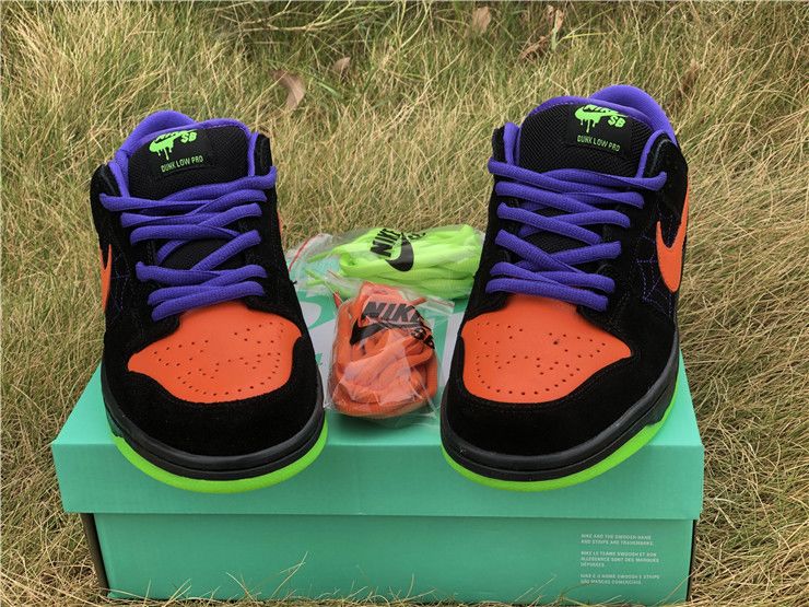Nike SB Dunk Low 'Night of Mischief' Black/Total Orange