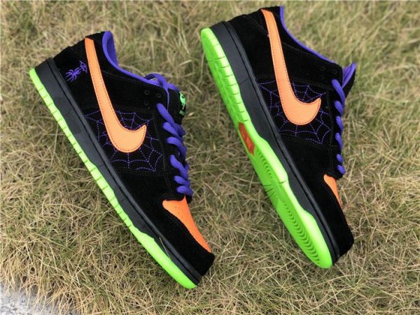 Nike SB Dunk Low Night of Mischief panels