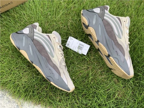 Yeezy Boost 700 V2 Tephra adidas FU7914