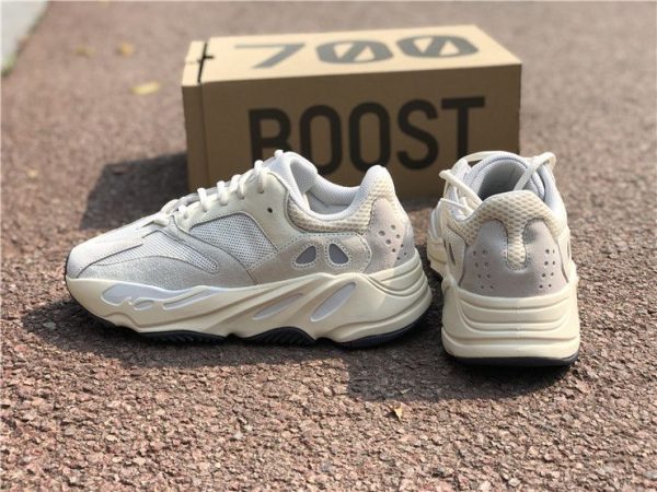 adidas Yeezy Boost 700 Analog EG7596