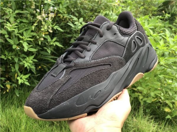 adidas Yeezy Boost 700 Utility Black FV5304