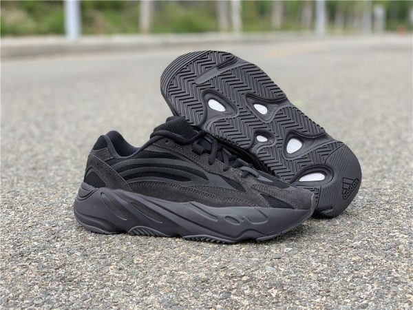 adidas Yeezy Boost 700 V2 Vanta sneaker