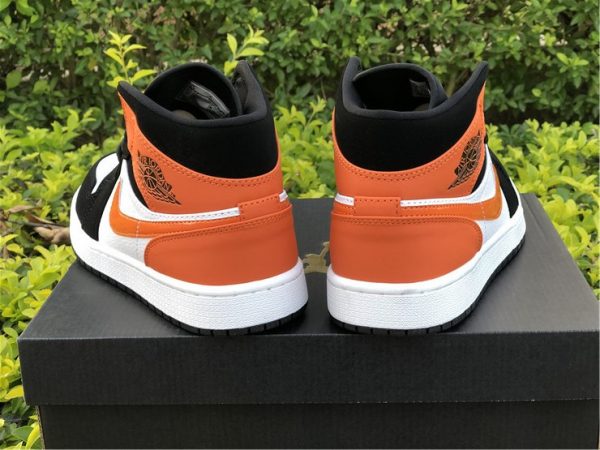 Jordan 1 Mid Shattered Backboard starfish heel