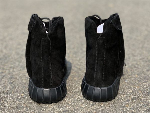 adidas Yeezy Boost 750 Triple Black heel