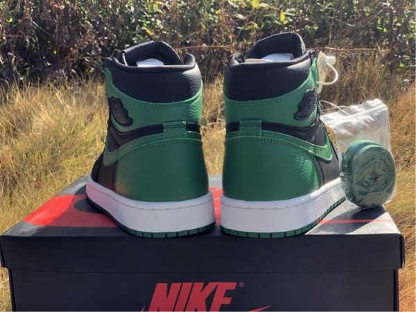 Air Jordan 1 High OG Black Pine Green heel