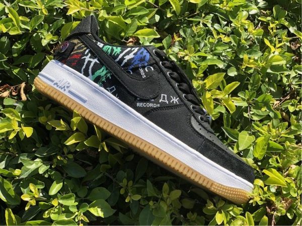 Travis Scotts Nike air force 1 Low Cactus Jack Black