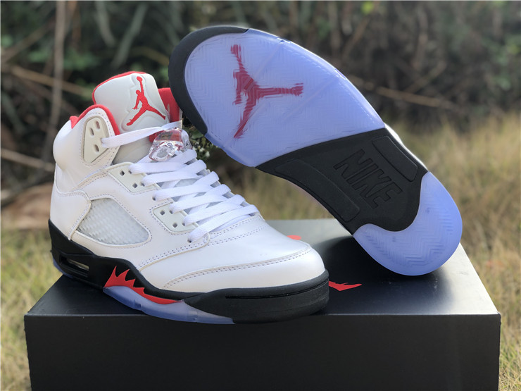 Jordan 5 Retro Fire Red Silver Tongue jumpman