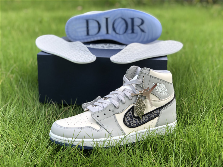 Air Jordan 1 Dior High for sale with new box