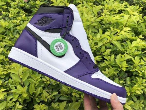 Air Jordan 1 High OG Court Purple panel logo