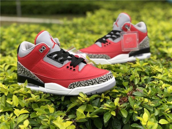 Air Jordan 3 Retro SE Red Cement toe