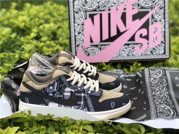 Travis Scott Nike SB Dunk Low CT5053-001 special Box