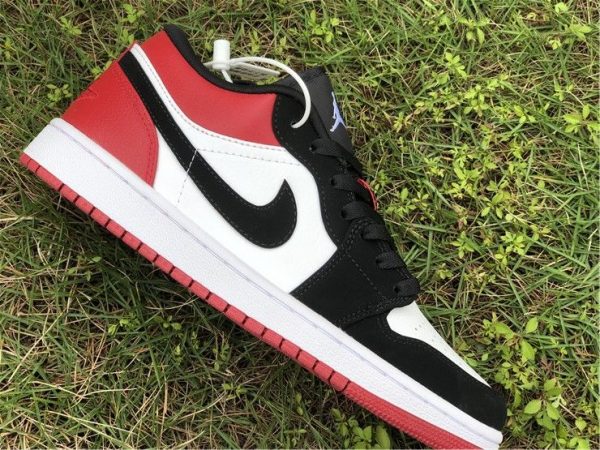 Air Jordan 1 Low Black Toe panel