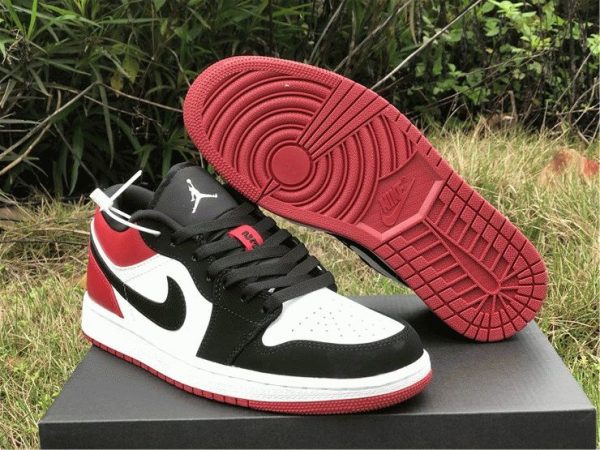 Air Jordan 1 Low Black Toe red bottom sole