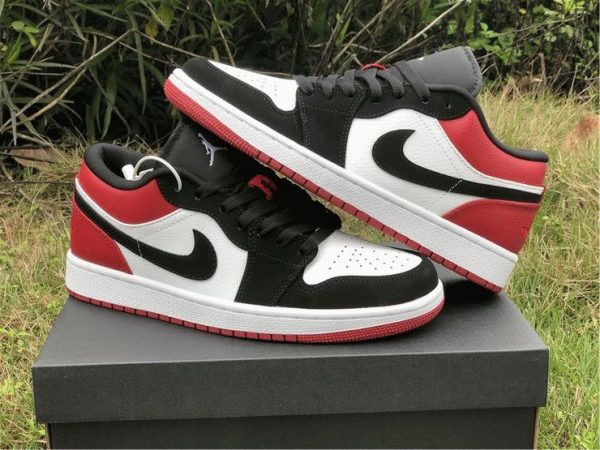 Air Jordan 1 Low Black Toe shoes