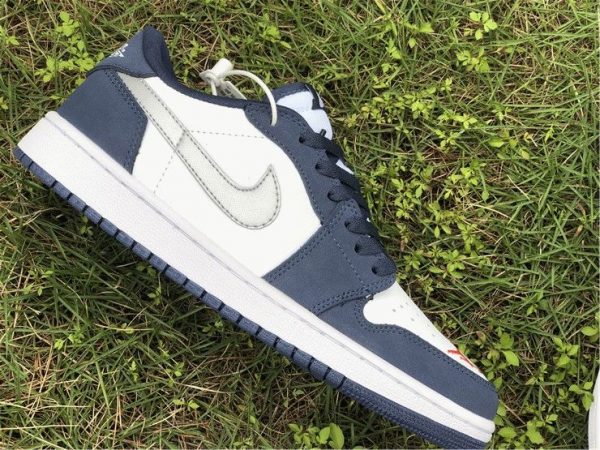 Jordan 1 Low SB Midnight Navy white panel