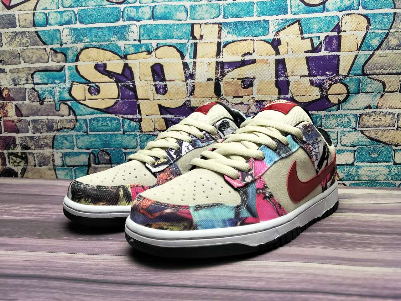 Nike Dunk SB Low Paris 308270-111