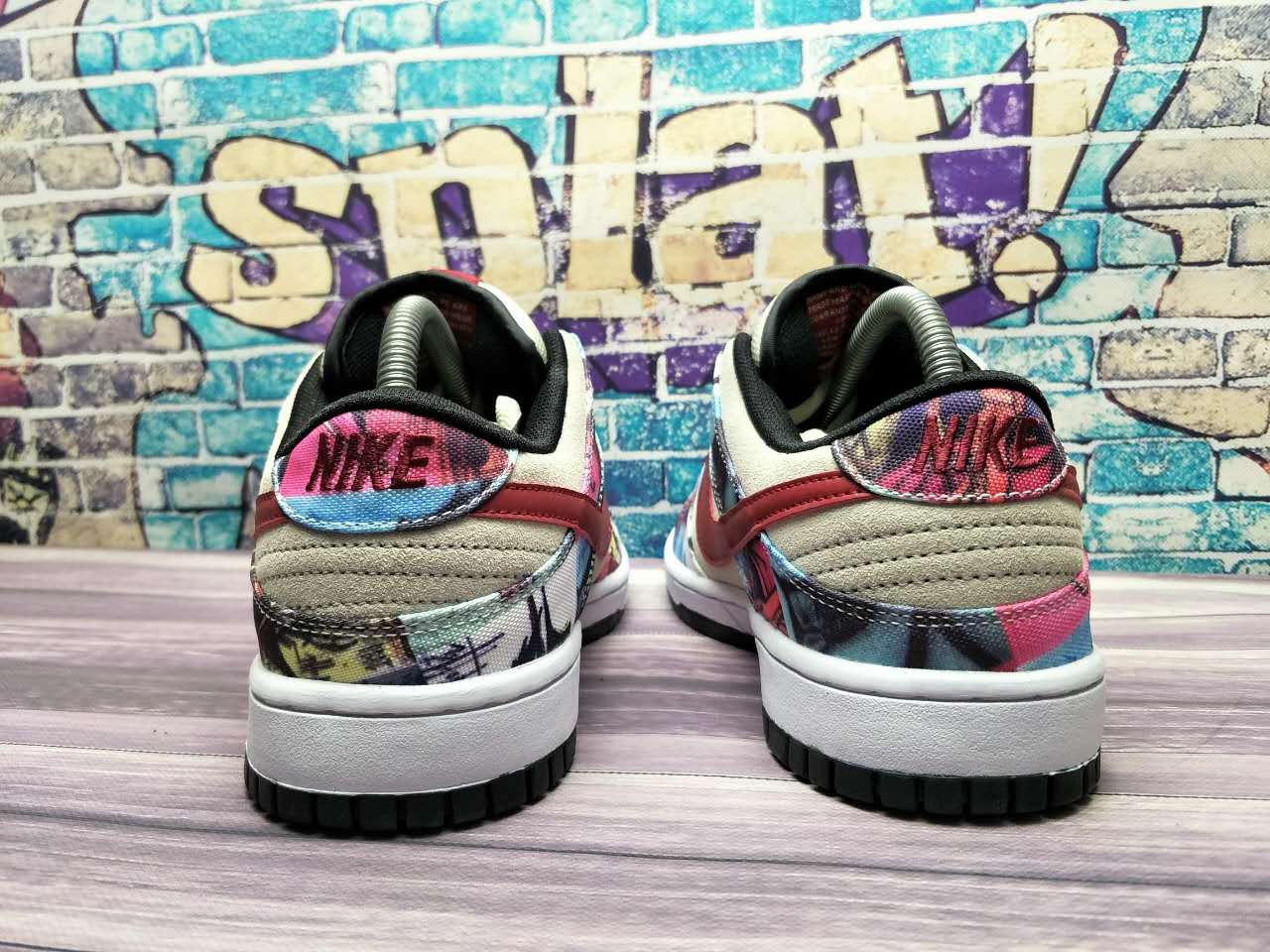 Nike Dunk SB Low Paris heel