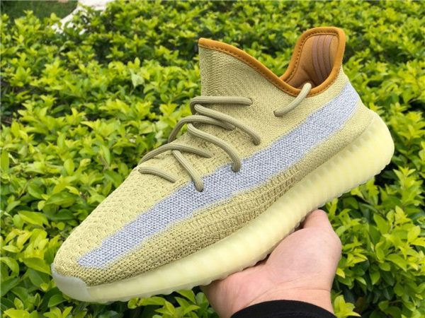 adidas Yeezy Boost 350 V2 Marsh on hand