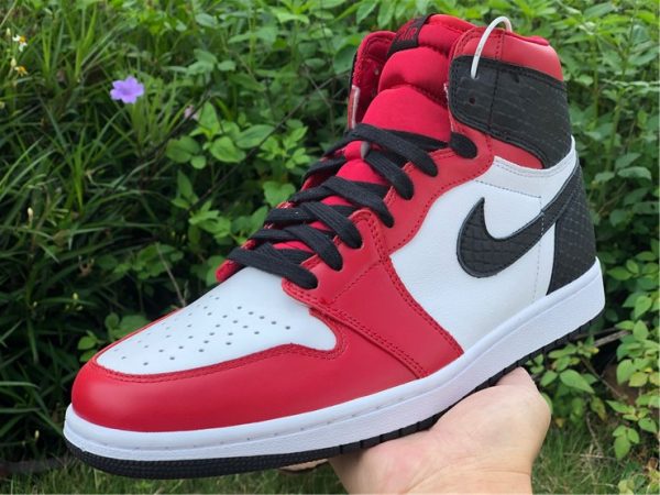 Air Jordan 1 High OG Satin Snake shoes