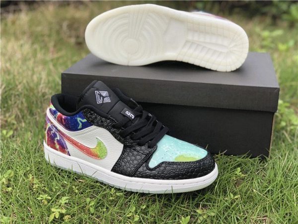 Air Jordan 1 Low Galaxy Snakeskin bottom sole