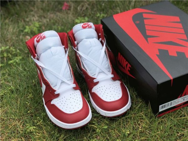 Jordan 1 Retro High New Beginnings upper look