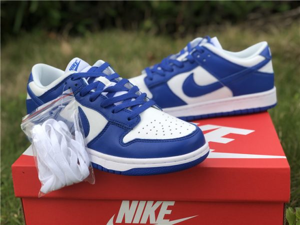 Nike Dunk Low Kentucky Varsity Royal extra shoelace