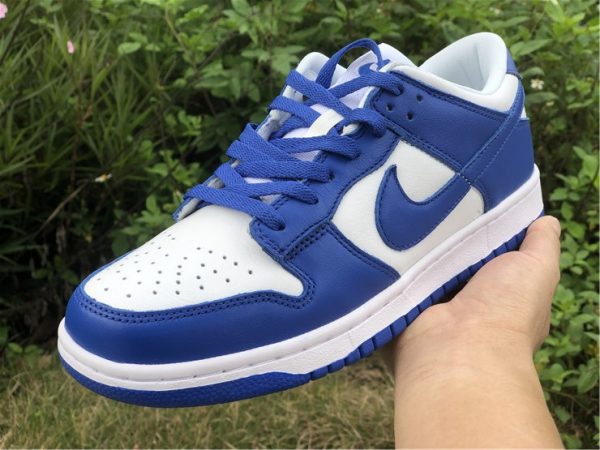 Nike Dunk Low Kentucky Varsity Royal on hand