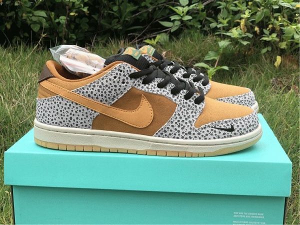 Nike SB Dunk Low Safari