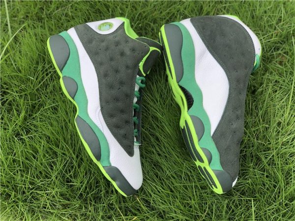 Air Jordan 13 Oregon Ducks PE Green Pair