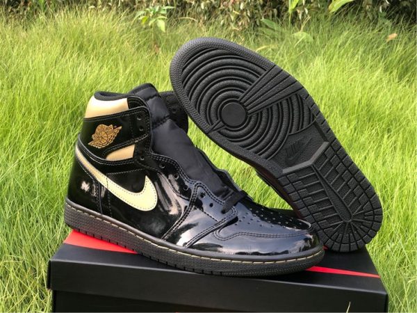 Air Jordan 1 High OG Patent Black Metallic Gold bottom sole