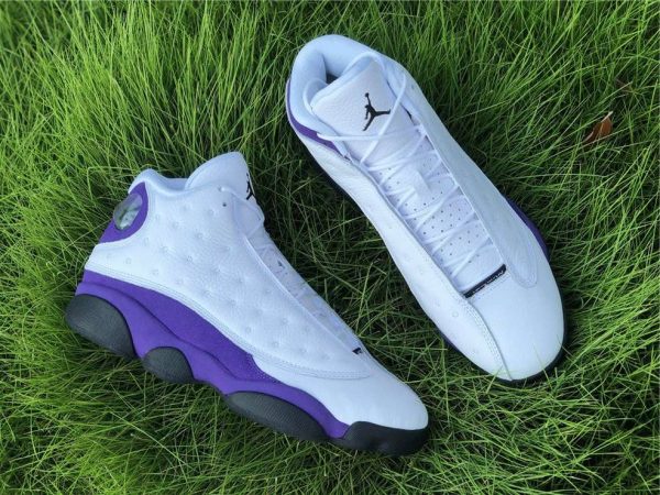 Air Jordan 13 Los Angeles Lakers sides tongue