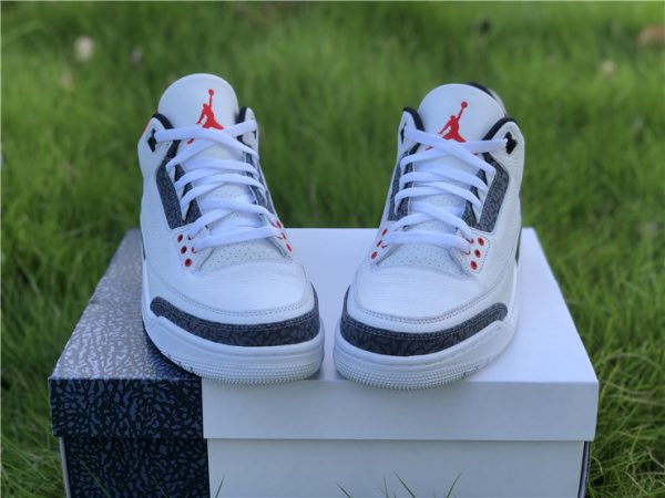 Air Jordan 3 SE Denim Fire Red mudguard