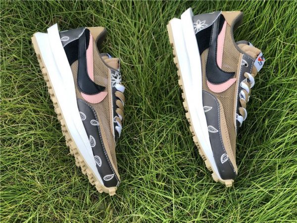 Buy Travis Scott x Sacai x Nike LDV Waffle Daybreak Brown