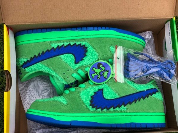 Grateful Dead x Nike Dunk Low SB Green Bear CJ5378-300 On Sale