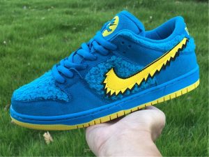 nike dunk grateful dead bears
