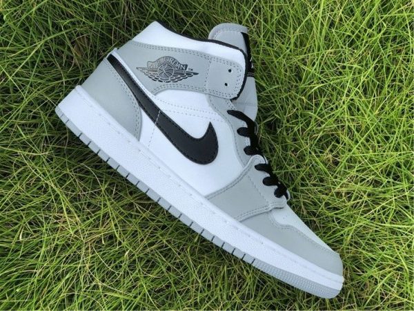 Jordan 1 Mid Light Smoke Grey side